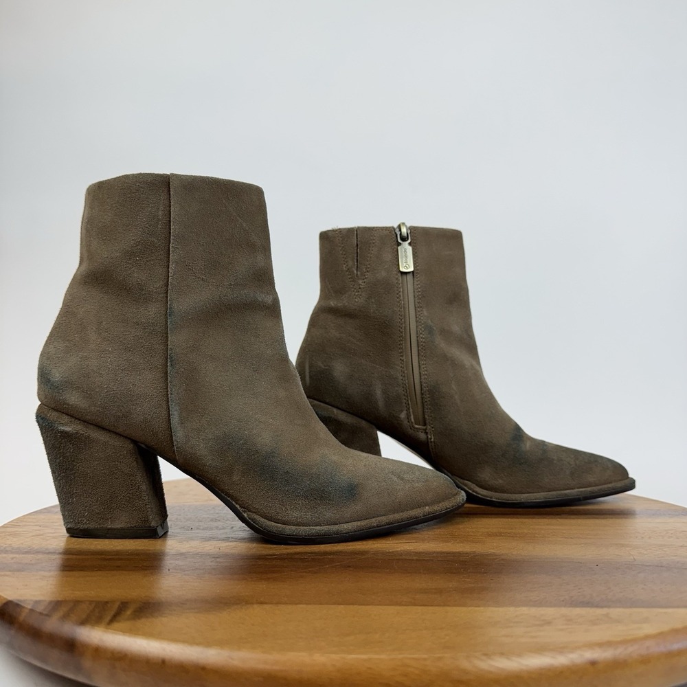 Womens Blondo Waterproof Emmalyn Taupe Brown Suede Heeled Ankle Boots Size 7 M